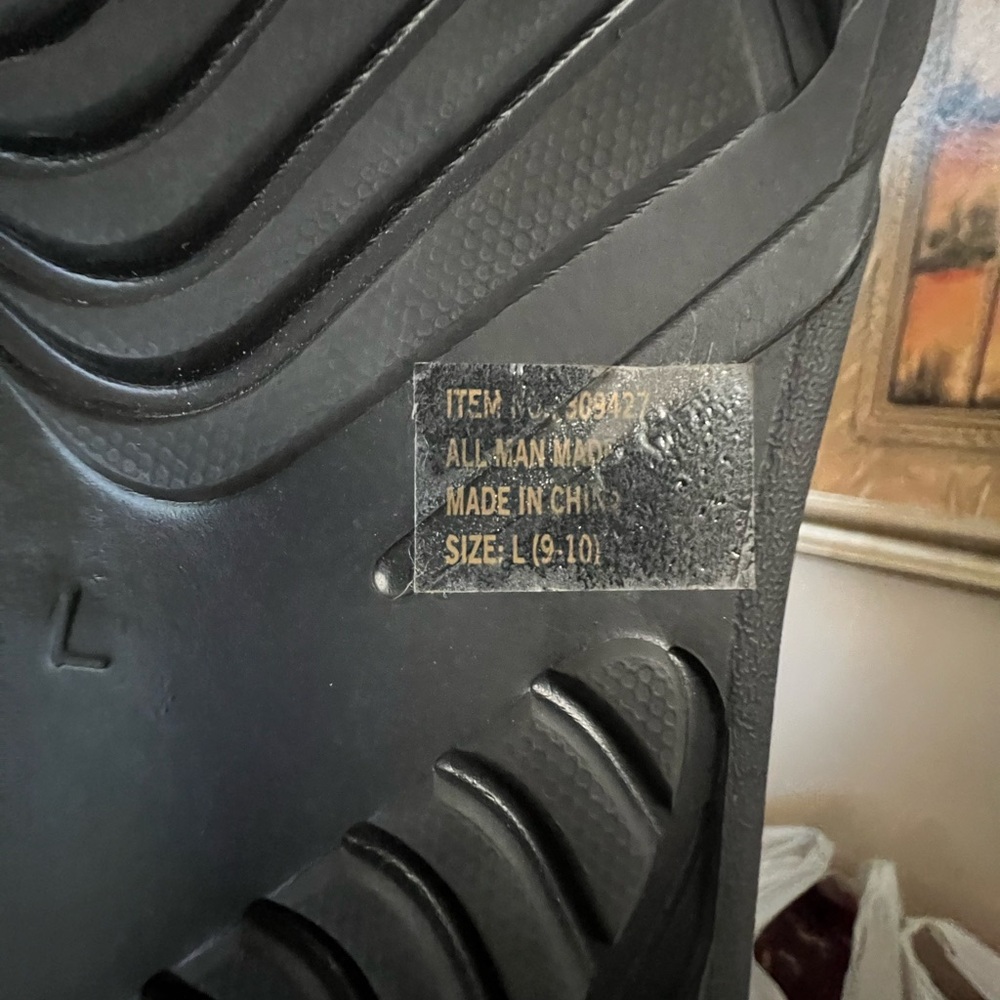 Women's Black Cushioned Sandals - Picture 5 of 5